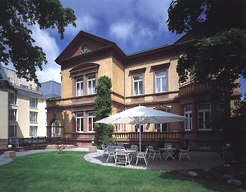 Tryp By Wyndham Hotel Stadtoldendorf Exterior photo