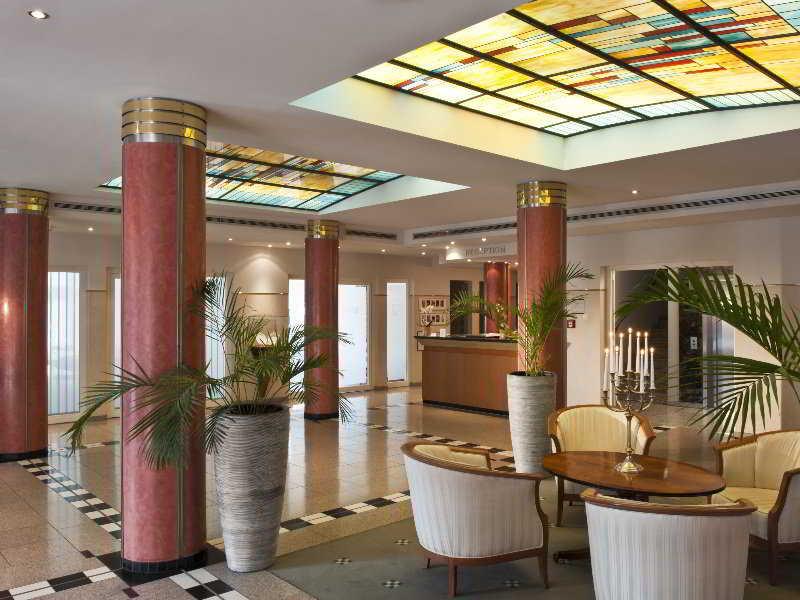 Tryp By Wyndham Hotel Stadtoldendorf Exterior photo