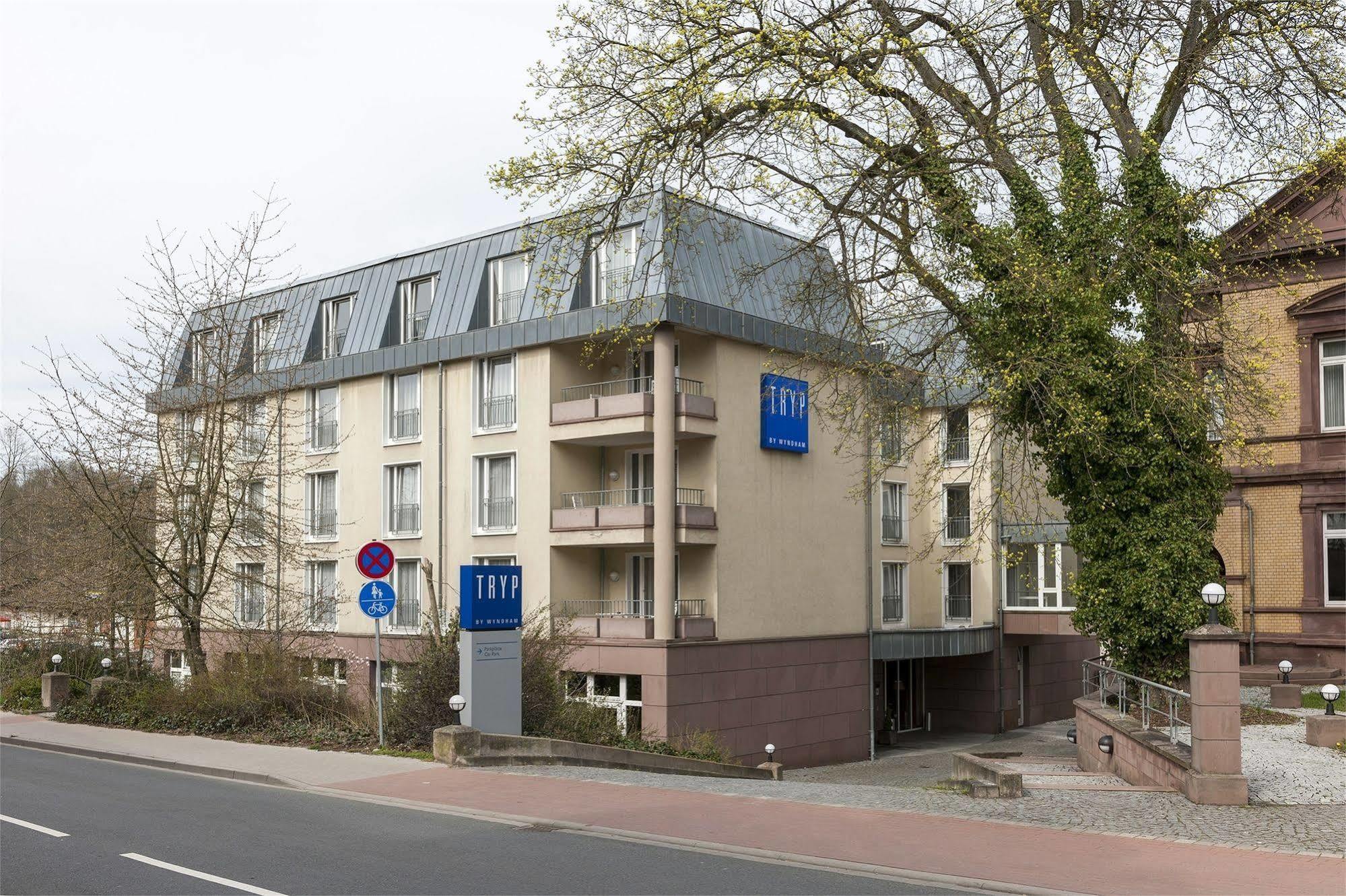 Tryp By Wyndham Hotel Stadtoldendorf Exterior photo